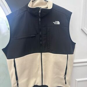 The North Face Men's Black and Cream Outdoor Vest